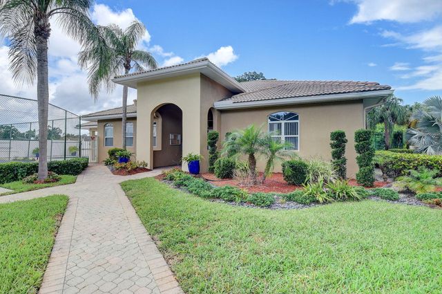 5501 Grande Palm Circle, Delray Beach, FL 33484