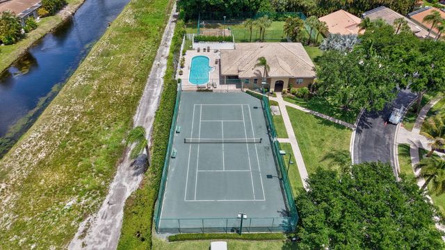 5501 Grande Palm Circle, Delray Beach, FL 33484