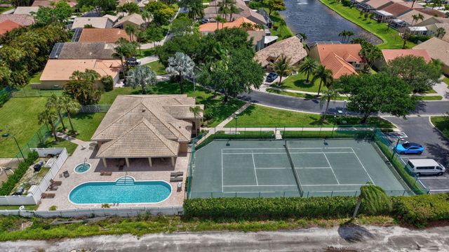 5501 Grande Palm Circle, Delray Beach, FL 33484