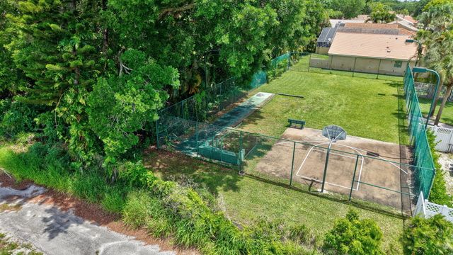 5501 Grande Palm Circle, Delray Beach, FL 33484