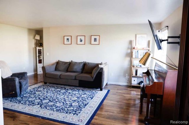 882 Primrose Lane, Milan, MI 48160