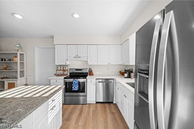 738 95th AVE N, Naples, FL 34108