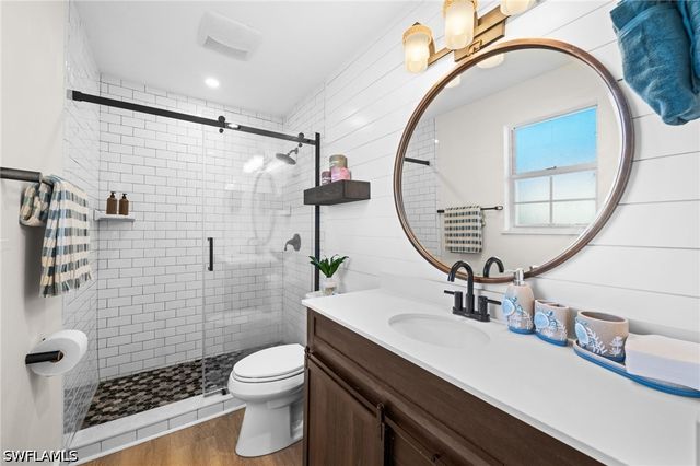 738 95th AVE N, Naples, FL 34108