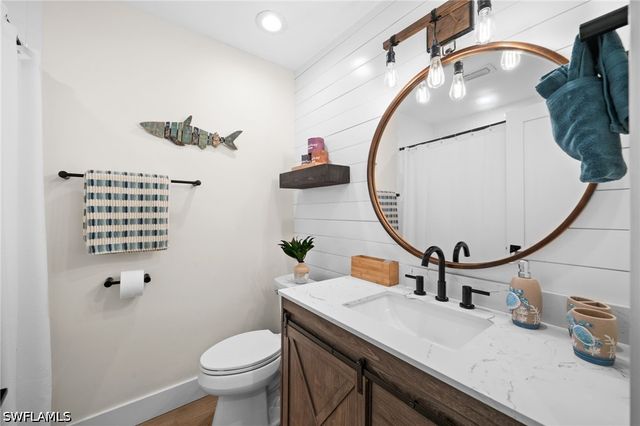 738 95th AVE N, Naples, FL 34108