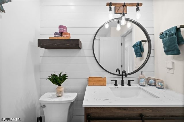 738 95th AVE N, Naples, FL 34108