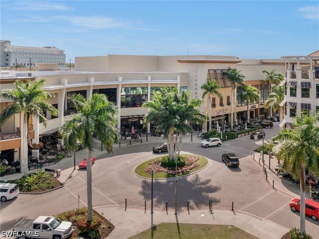 738 95th AVE N, Naples, FL 34108