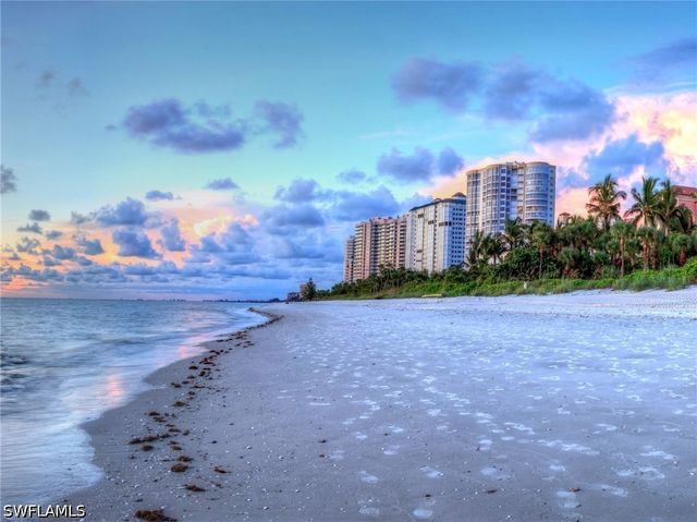 738 95th AVE N, Naples, FL 34108