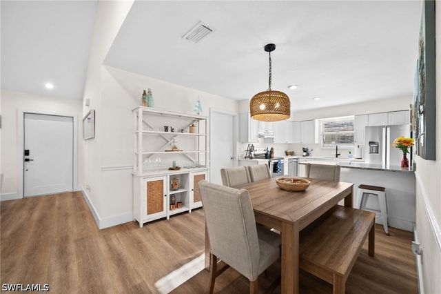 738 95th AVE N, Naples, FL 34108