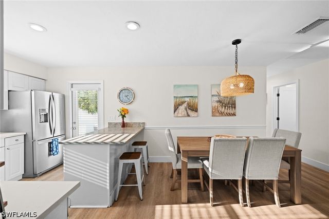 738 95th AVE N, Naples, FL 34108