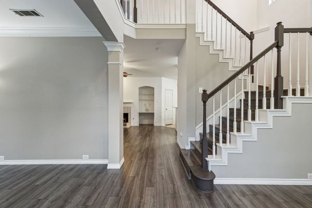 400 Moss Hill Road, Irving, TX 75063