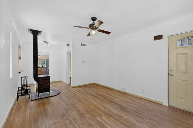 1210 Forrester Street NW, Albuquerque, NM 87104
