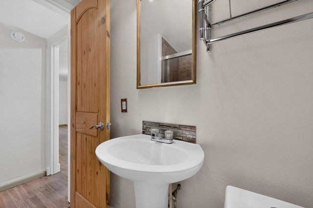 1210 Forrester Street NW, Albuquerque, NM 87104