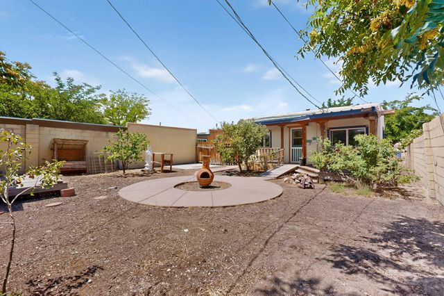 1210 Forrester Street NW, Albuquerque, NM 87104