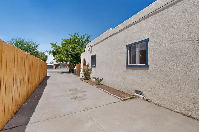 1210 Forrester Street NW, Albuquerque, NM 87104
