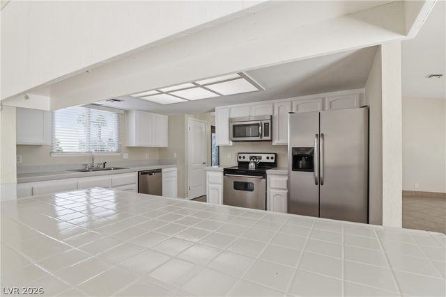 6825 West Oakey Boulevard, Las Vegas, NV 89146
