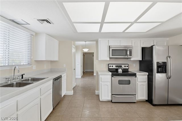 6825 West Oakey Boulevard, Las Vegas, NV 89146