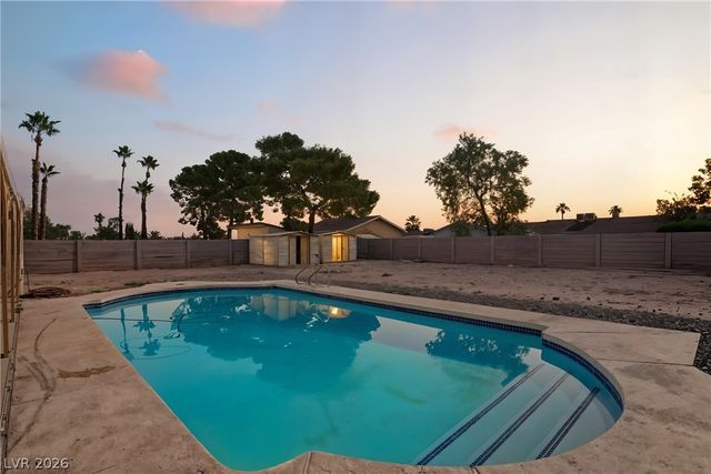 6825 West Oakey Boulevard, Las Vegas, NV 89146