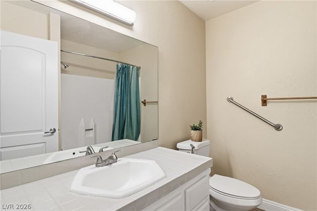 6825 West Oakey Boulevard, Las Vegas, NV 89146
