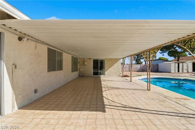 6825 West Oakey Boulevard, Las Vegas, NV 89146
