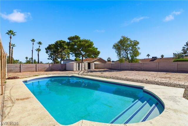 6825 West Oakey Boulevard, Las Vegas, NV 89146