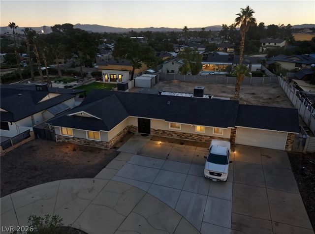 6825 West Oakey Boulevard, Las Vegas, NV 89146