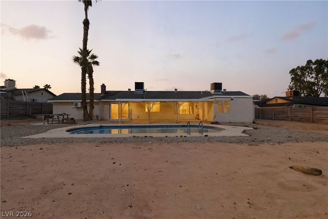6825 West Oakey Boulevard, Las Vegas, NV 89146