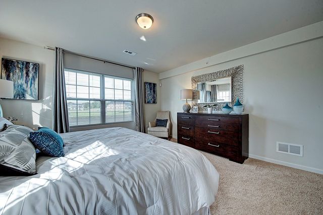 4218 Pond Willow Road, Naperville, IL 60564