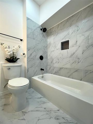 1031 15th Street, Dickinson, TX 77539