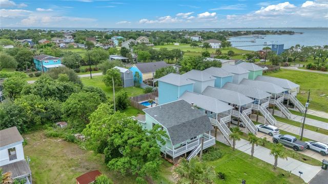 1031 15th Street, Dickinson, TX 77539