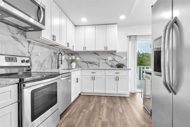 1031 15th Street, Dickinson, TX 77539