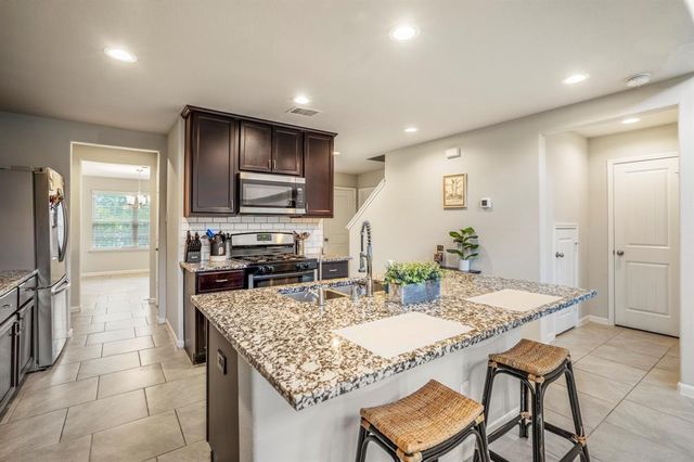 719 Autumn Flats Way, Rosharon, TX 77583