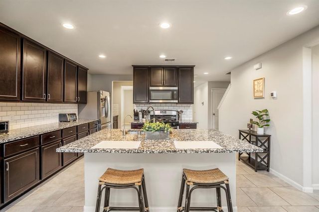 719 Autumn Flats Way, Rosharon, TX 77583