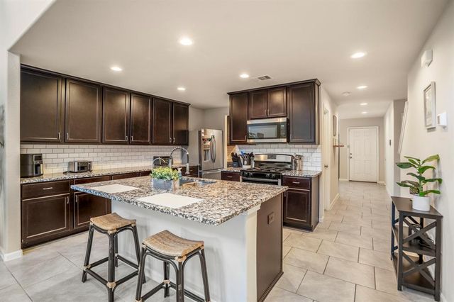 719 Autumn Flats Way, Rosharon, TX 77583