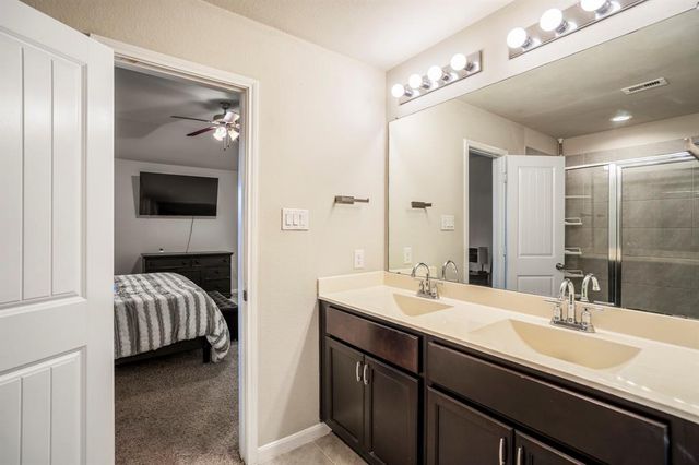 719 Autumn Flats Way, Rosharon, TX 77583