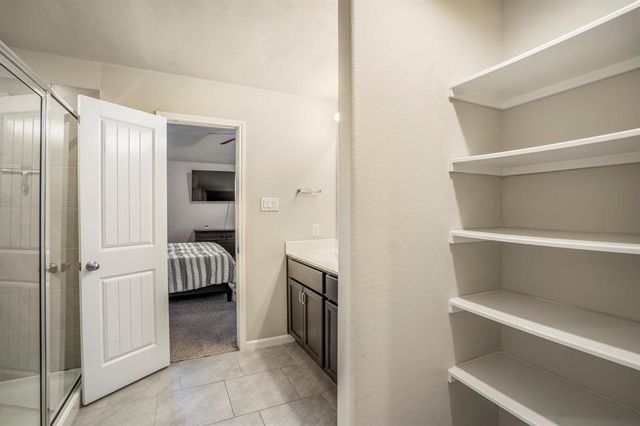 719 Autumn Flats Way, Rosharon, TX 77583