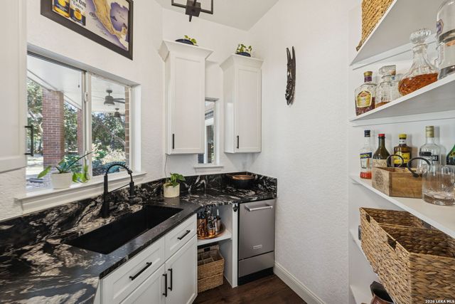 2 Charterwood, San Antonio, TX 78248