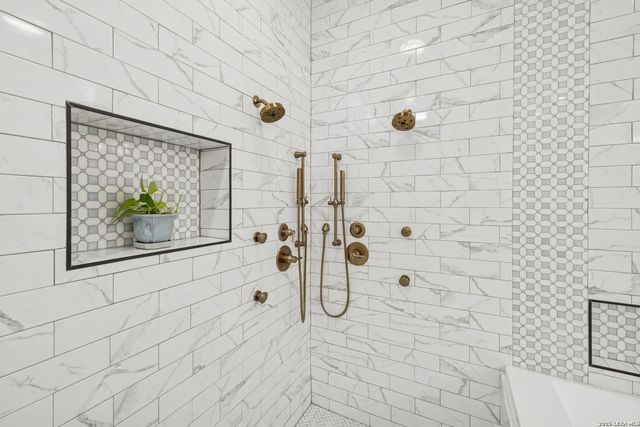 2 Charterwood, San Antonio, TX 78248