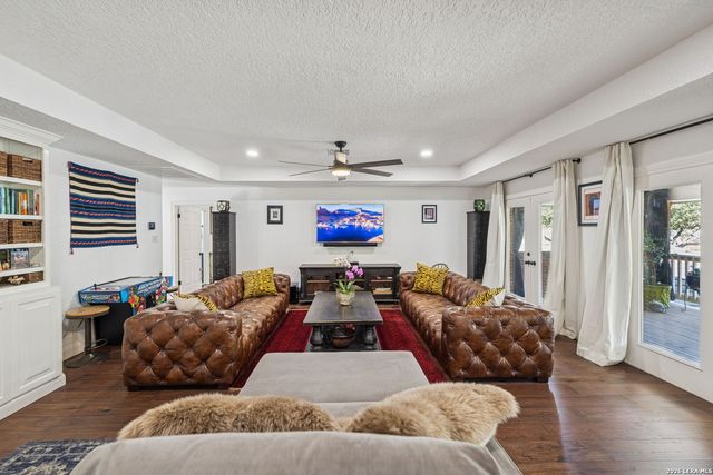 2 Charterwood, San Antonio, TX 78248