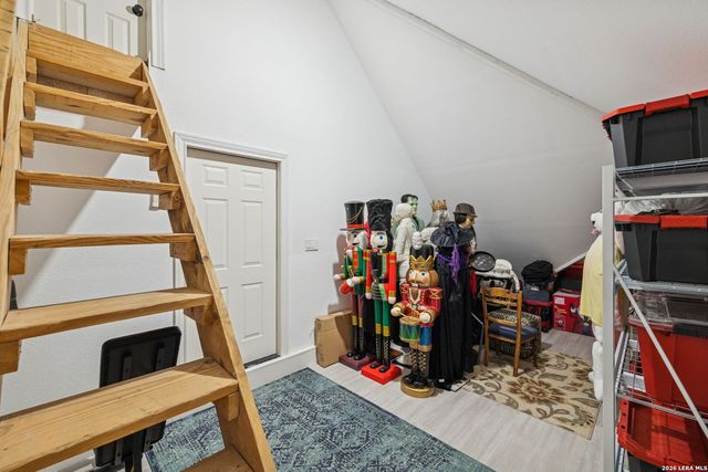 2 Charterwood, San Antonio, TX 78248