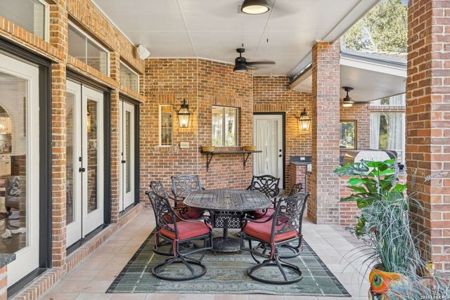 2 Charterwood, San Antonio, TX 78248