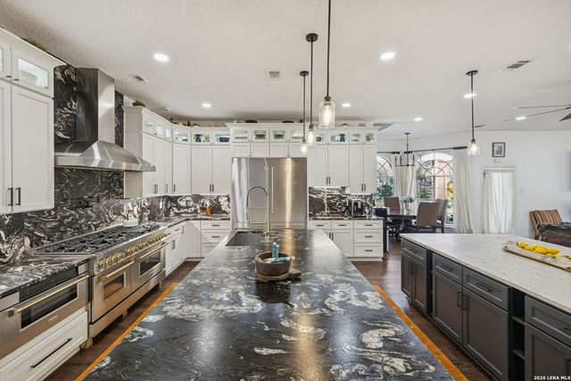 2 Charterwood, San Antonio, TX 78248