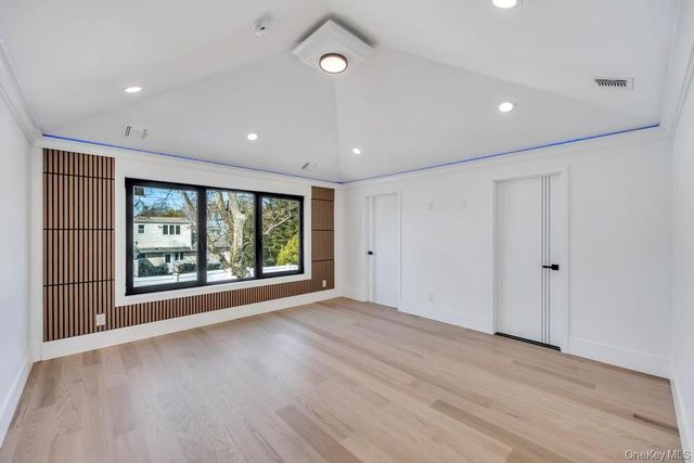 26 Fieldstone Drive, Syosset, NY 11791