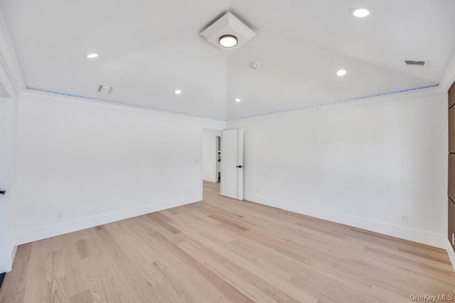 26 Fieldstone Drive, Syosset, NY 11791