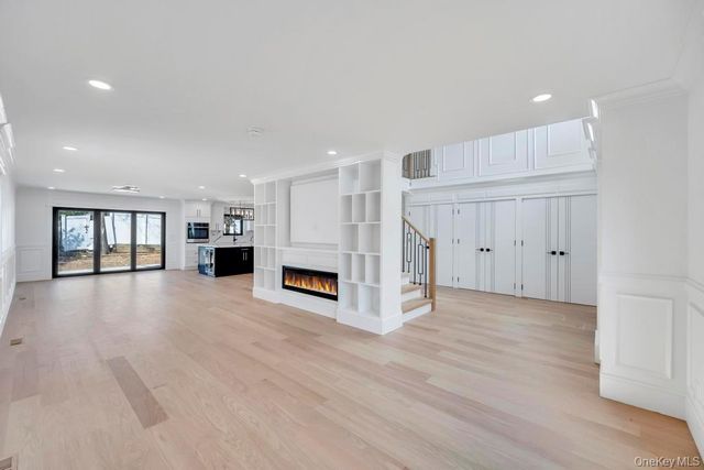 26 Fieldstone Drive, Syosset, NY 11791