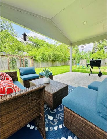 12218 Hillcroft Street, Houston, TX 77035