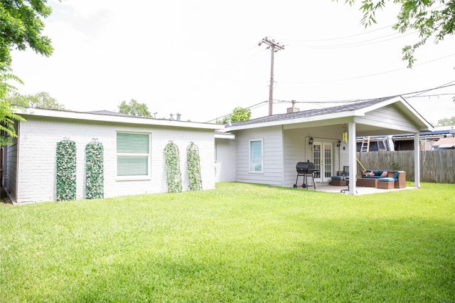 12218 Hillcroft Street, Houston, TX 77035