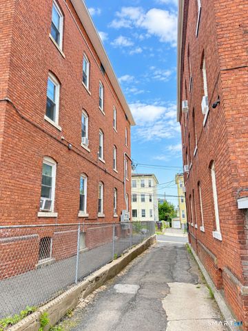 86 Gold Street, New Britain, CT 06053