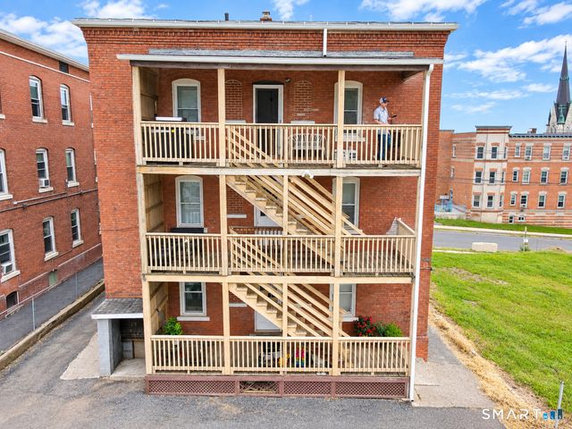 86 Gold Street, New Britain, CT 06053