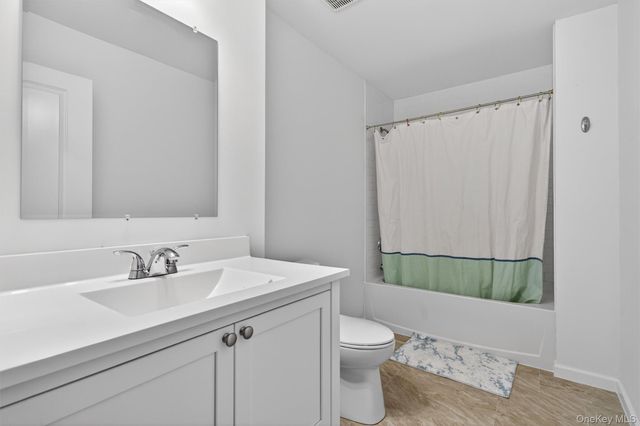 37 Pinto Road E, Middletown, NY 10941