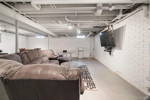 29054 Currier Avenue, Westland, MI 48186